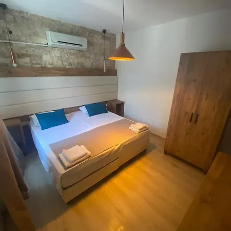 Cat Kapi Alacati Cesme